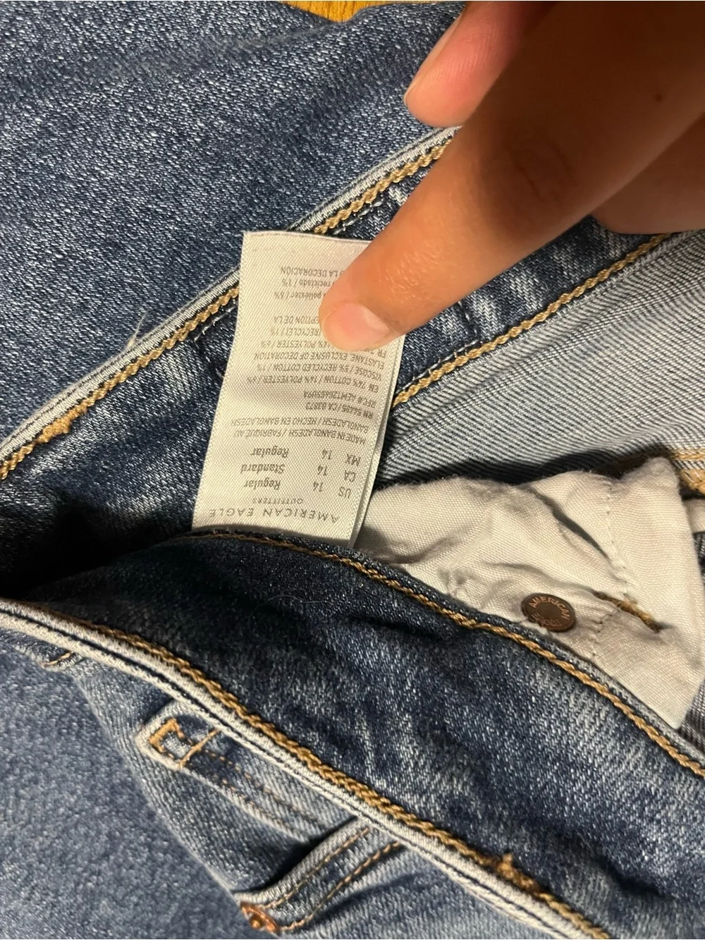 American Eagle Outfitters Mom Jean Size 14